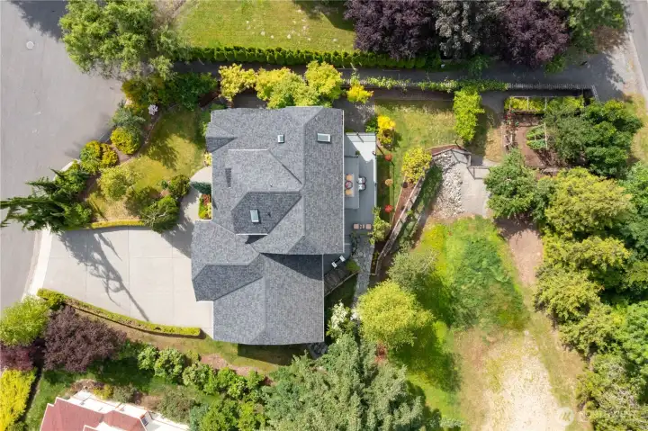 Overhead view of house and yard on massive 19,000 sf lot Overhead view of house and yard on massive 19,000 sf lot