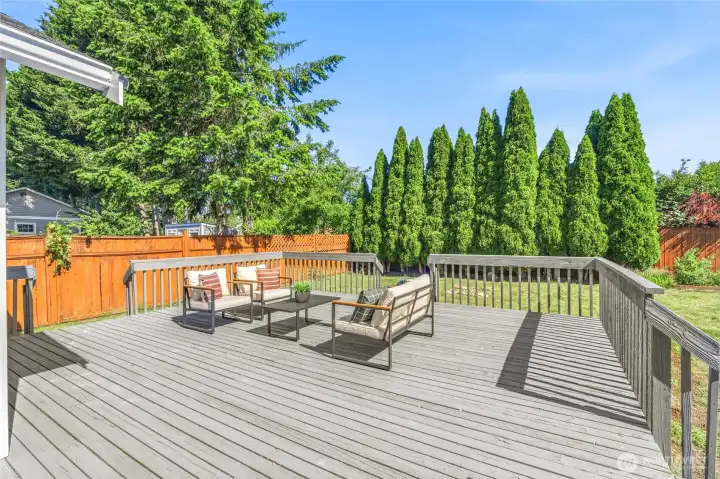 Investment Opportunity  This property offers excellent potential as a short-term rental, furnished rental, or long-term investment, making it a great opportunity for both homeowners and investors.