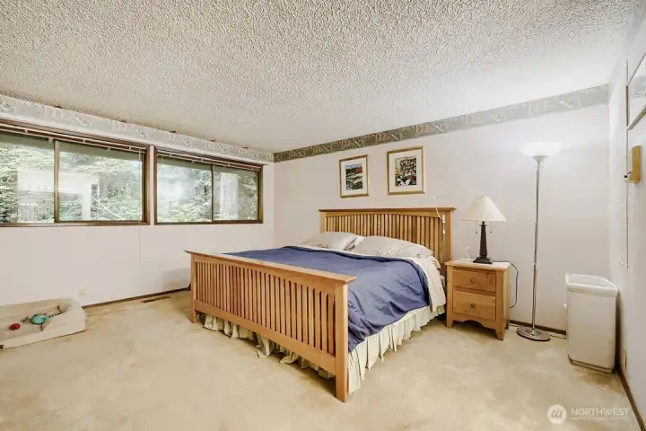 A peaceful retreat filled with natural light and tranquil views. A peaceful retreat filled with natural light and tranquil views.