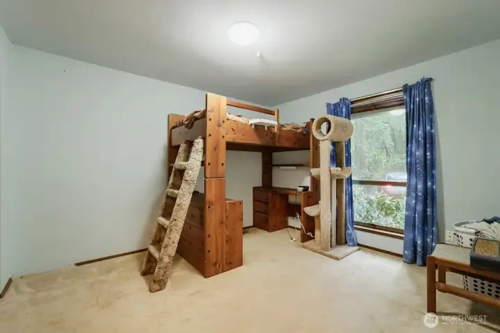 Additional bedroom on the main level. Additional bedroom on the main level.
