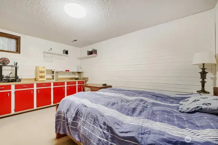 Additional bedroom. Room for everyone to enjoy their own sense of space. Additional bedroom. Room for everyone to enjoy their own sense of space.