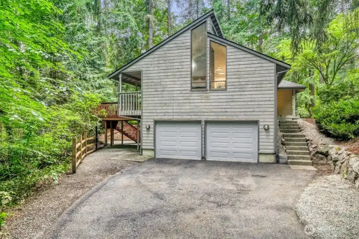 A 2 car garage adds convenience. A 2 car garage adds convenience.
