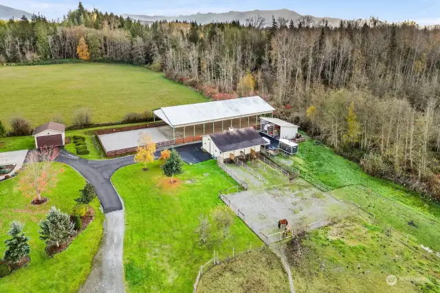 A picturesque equestrian estate