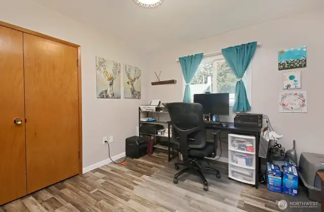 Second room is used as an office space.  Seller works from home and has Astound Broadband Internet for $25/month...extremely fast internet and affordable!