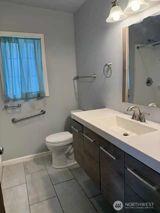 Fully remodeled bathroom with walk in shower