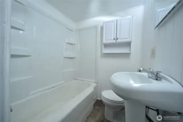 302.5 Main Level Bathroom