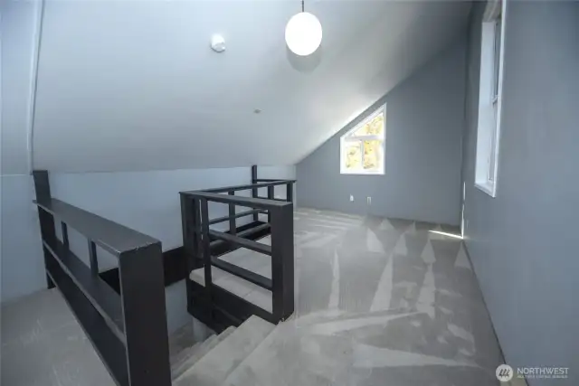 302.5 Loft