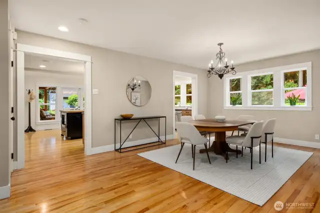 Dining room looking to the grand kitchen