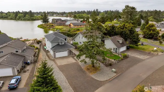 Prime Duck Lake View