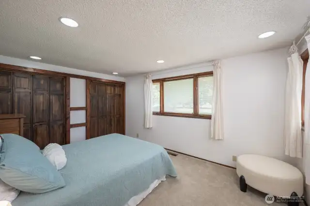 Third bedroom, double closets