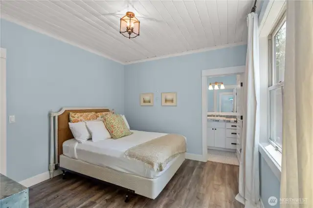 First floor primary suite