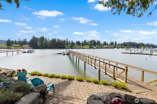 Private dock with neighbor