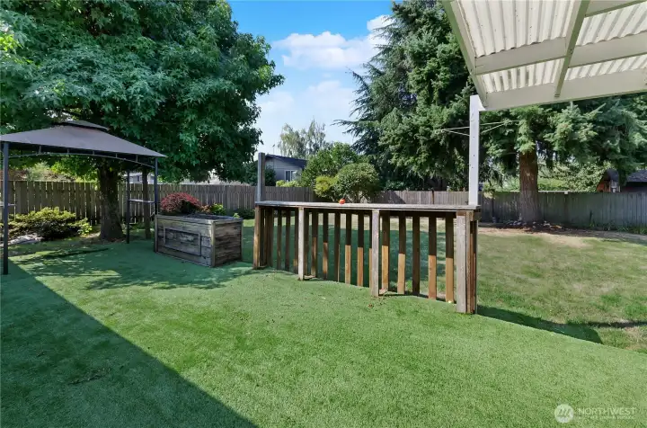 Looking towards the yard.
