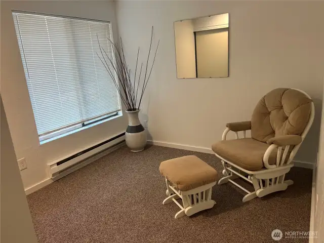 2nd bedroom