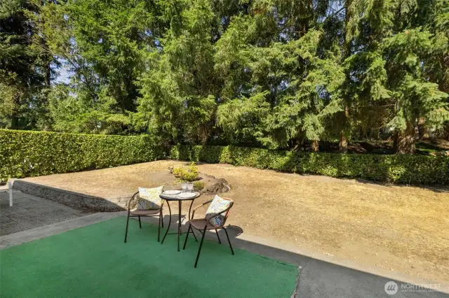 Large patio area to enjoy.