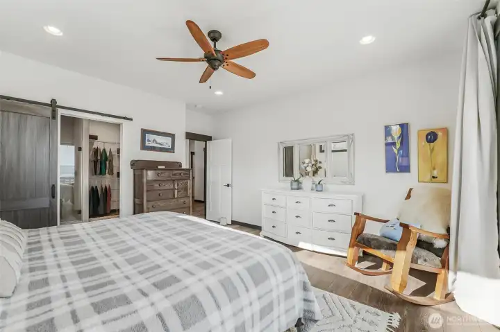 The primary suite is complete with walk-in closet and ensuite.