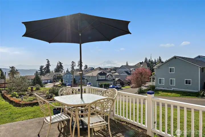 Gather with guests for summer bbqs on your patio space.