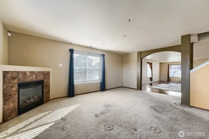 Great room/Dining area with gas fireplace