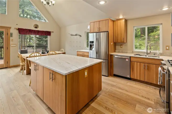 Stainless steel appliances included