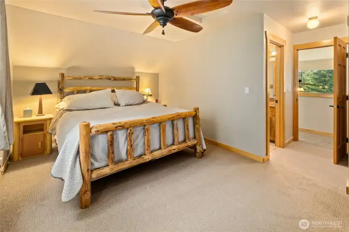 Primary ensuite bedroom