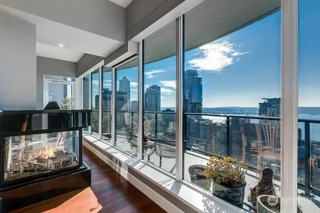 2bd near 2000 sqft with private vestibule west facing luxury large home Escala!