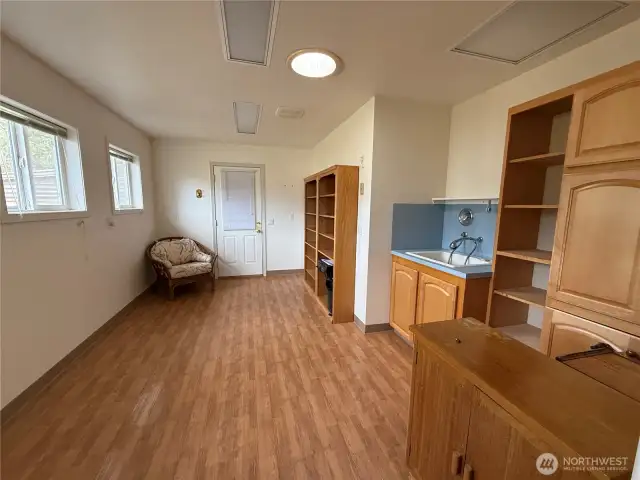Family room/Craft Room