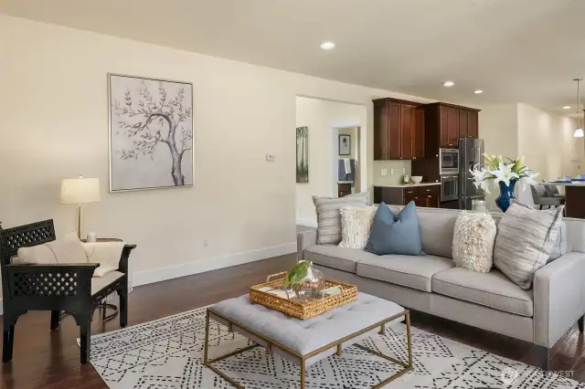 9' Tall Ceiling ~ Open Floor Concept