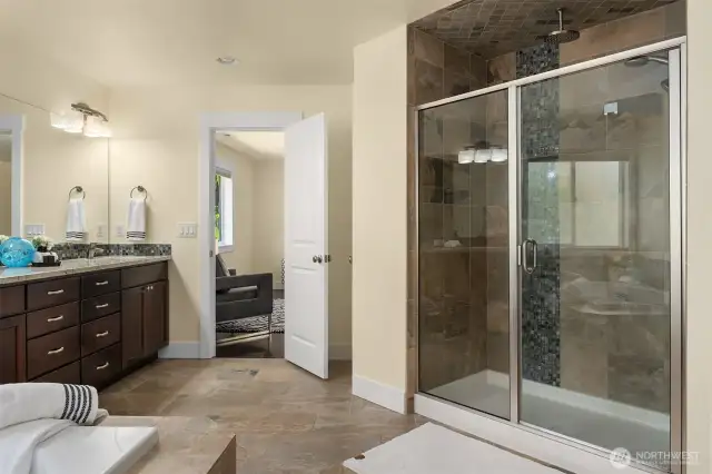 Primary Bath w Shower