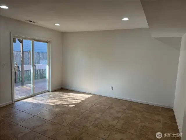 Utility room/bonus room