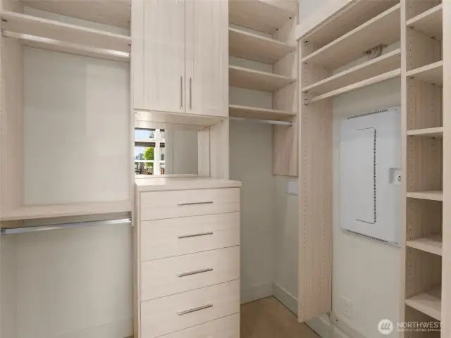 Primary suite walk-in closet