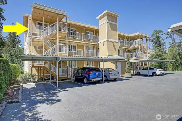 VIEW Condo in the Heart of Stanwood w/ Elevator~