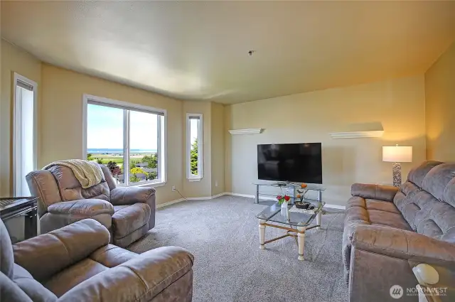 Fireside Living Room w/ more VIEWS~