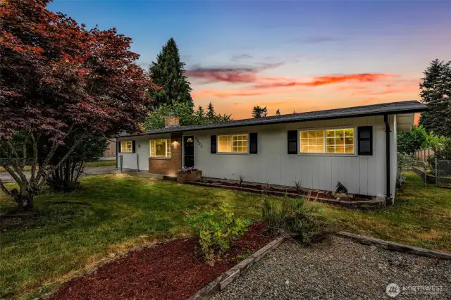 Greetings from Fairview Manor, this beautifully updated 3 bedroom, 1 bath home is move-in ready waiting to turn over the keys.