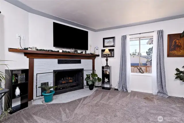 Main level living room