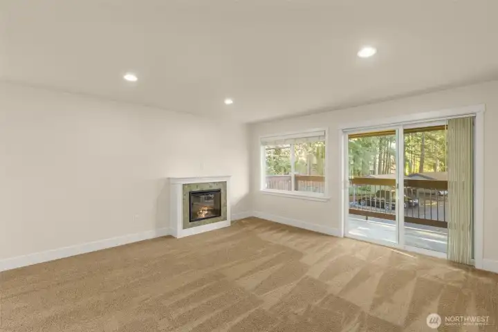 Brand new carpet throughout living and bedroom areas