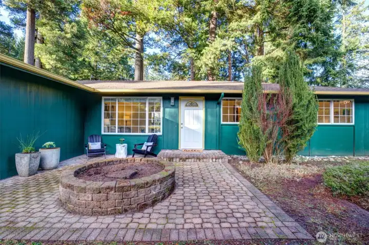 The private front patio is the perfect place for admiring the PNW in all her glory.