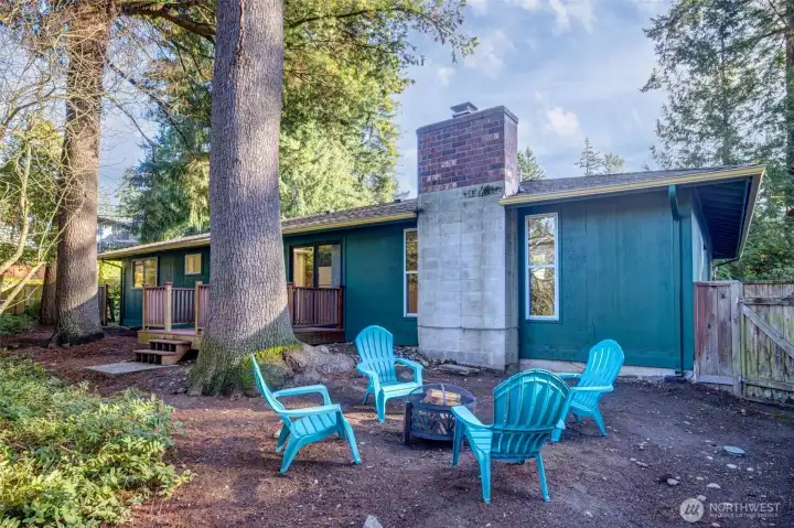 A look at the back yard, a perfect place to gather, or find some joy in the resplendent PNW scenes.