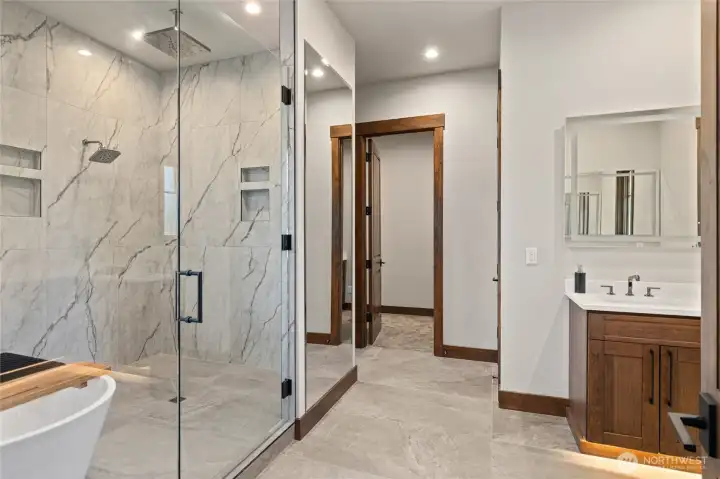 Primary bath ensuite