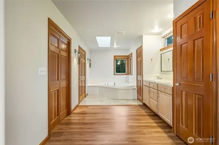 Attached en-suite Bath… new LVP flooring.