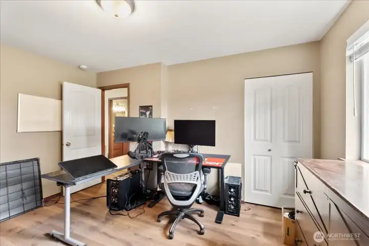 2nd bedroom.