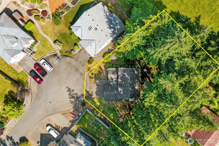 In a cul-de-sac! Property lines are approximate