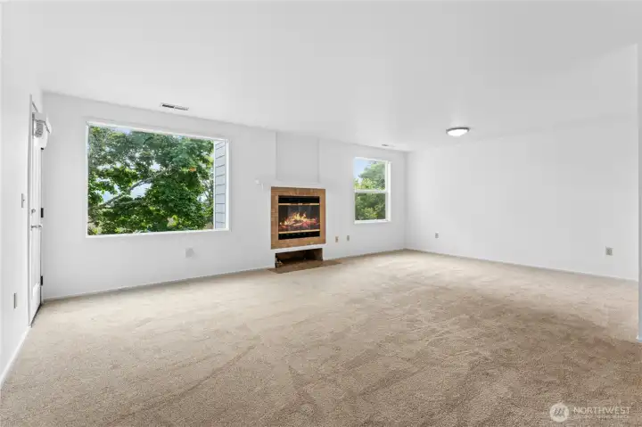 Western facing windows. Wood burning Fireplace. Western facing windows. Wood burning Fireplace.