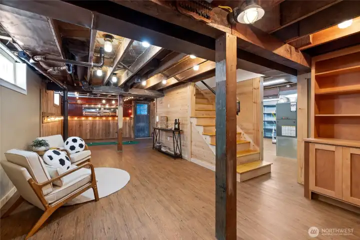 Vinyl plank flooring, finished walls, great flex space