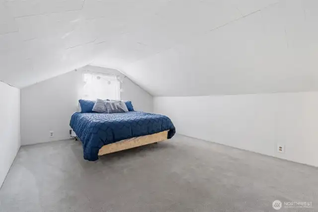 Large extra bedroom up.