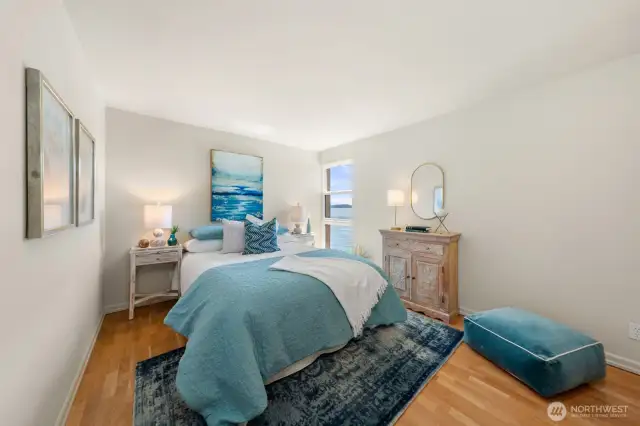 2nd bedroom