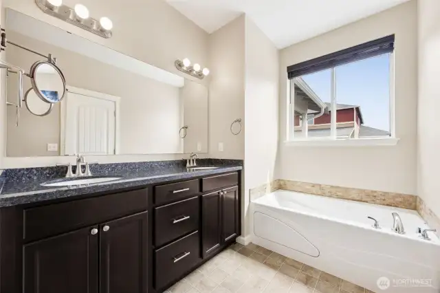 Ensuite with double sinks and jetted tub