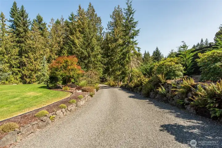 Entry Drive 100% Private from the road