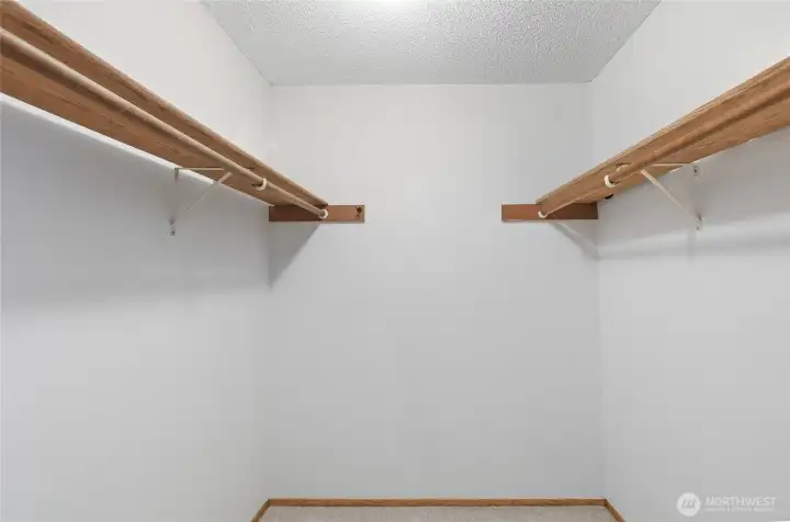 masterbed walk in closet