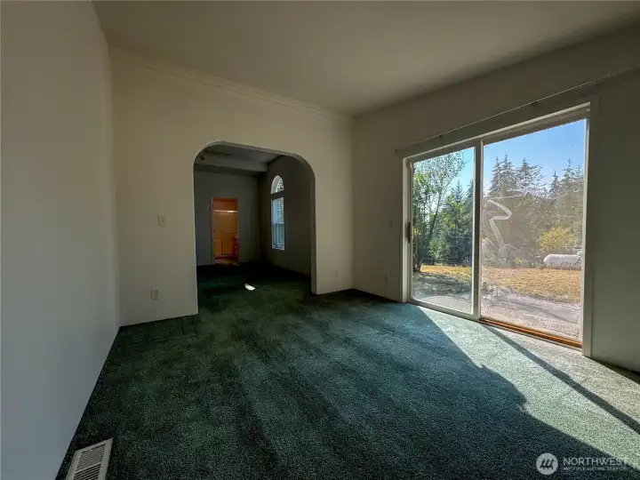 Sitting room off Primary