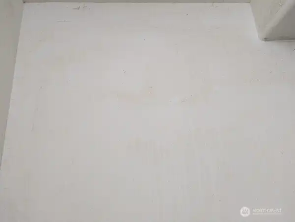 Needs interior paint. Not sure what this is on the walls. There is no tobacco smell.